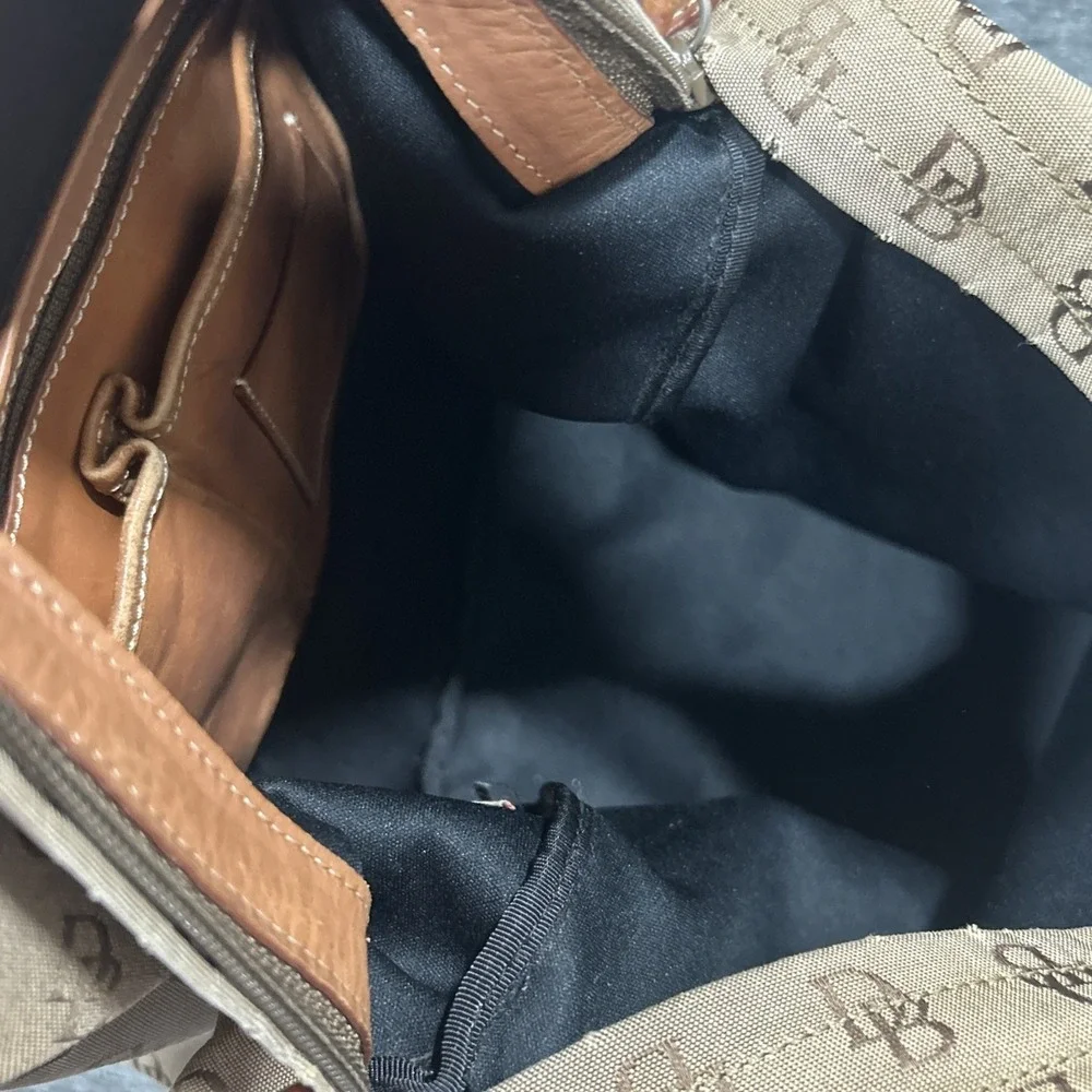 Dooney & Bourke DB Monogram Canvas Hobo Shoulder Bag Brown Leather  Trim‎ Y2K
